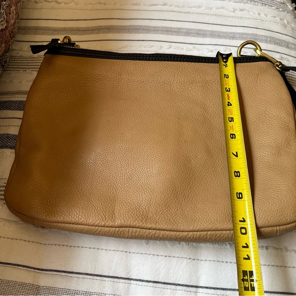 EUC Fossil Leather Tote/Crossbody - Picture 6 of 8